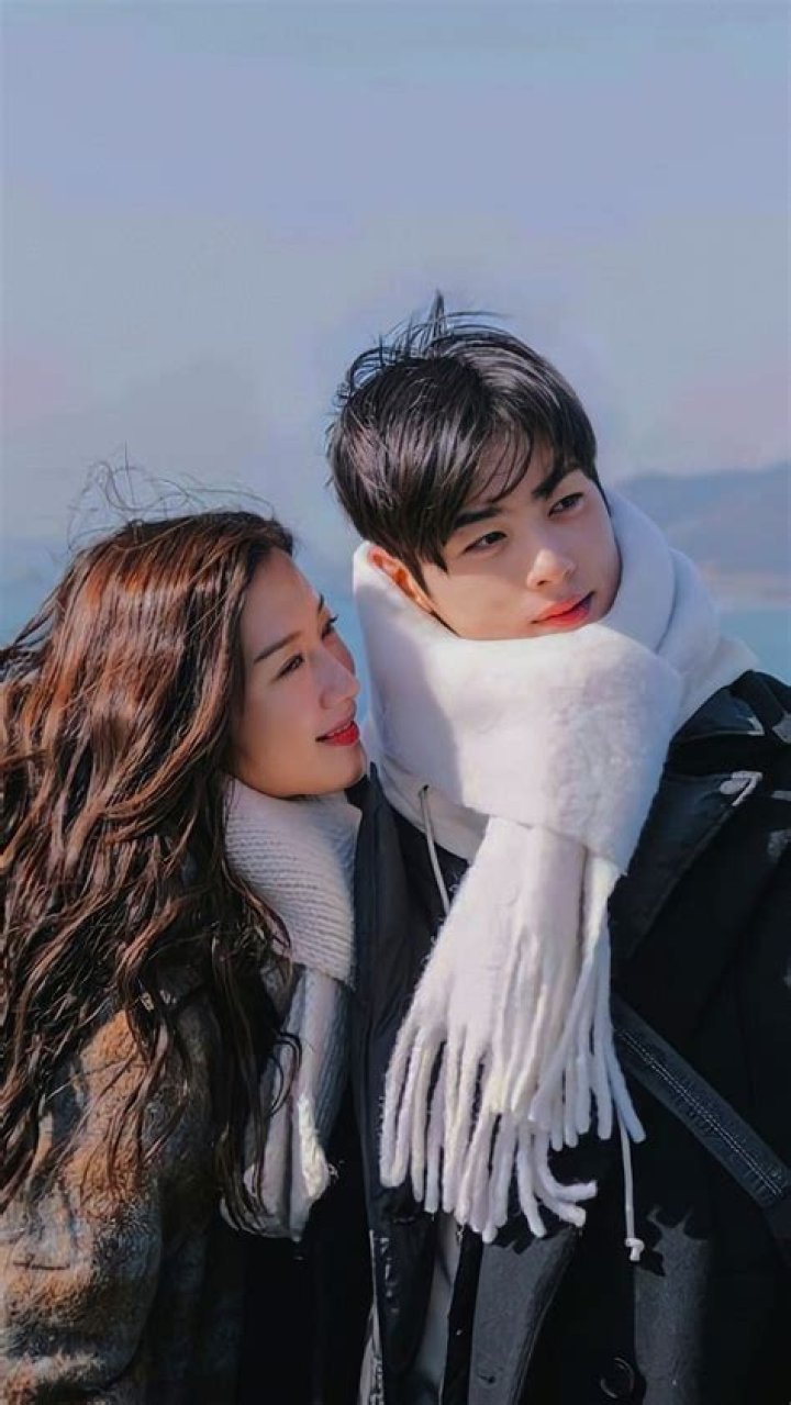 Cha Eun Woo and Moon Ga Young Relationship in Real Life