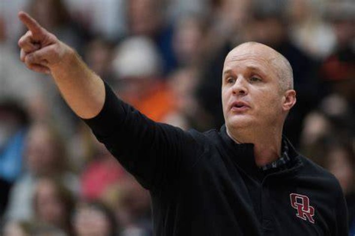 Former Vol resigns from coaching job after domestic assault arrest