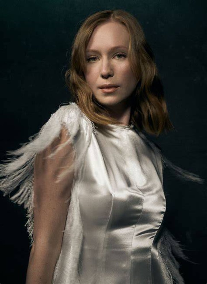 Hannah Einbinder ContentMode