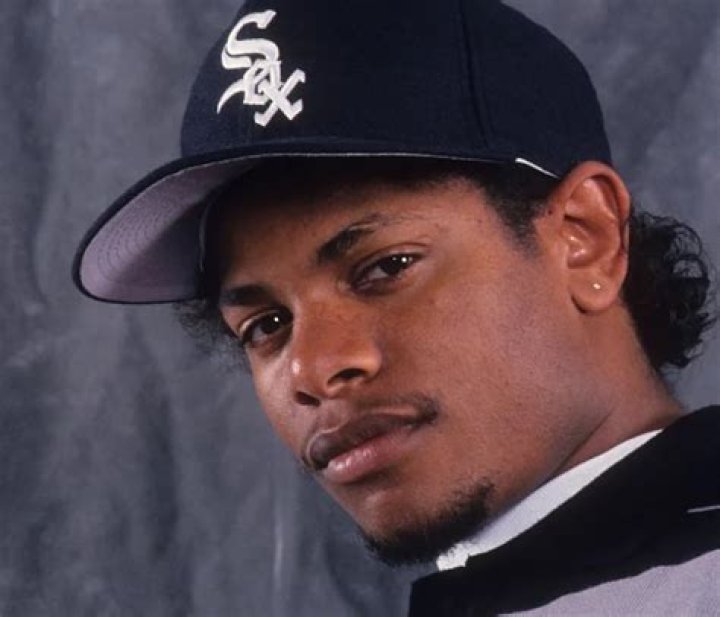How tall was eazy e vectorpassl