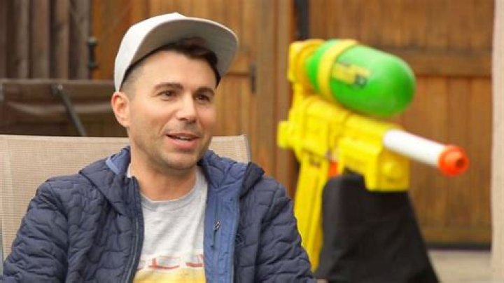 Inside YouTuber Mark Rober&rsquo;s rocketpowered golf clubs and a