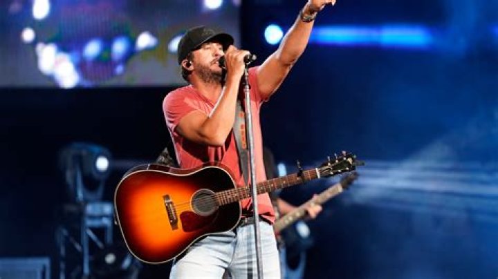 Luke Bryan's Net Worth 2023 Exploring the Country Star's Earnings