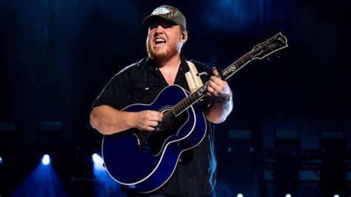 Luke Combs' Wife Everything To Know About His Marriage To Nicole