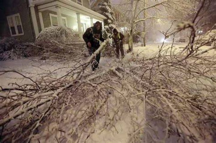 Massive blizzard sweeps through the US and Canada Manchester Evening News