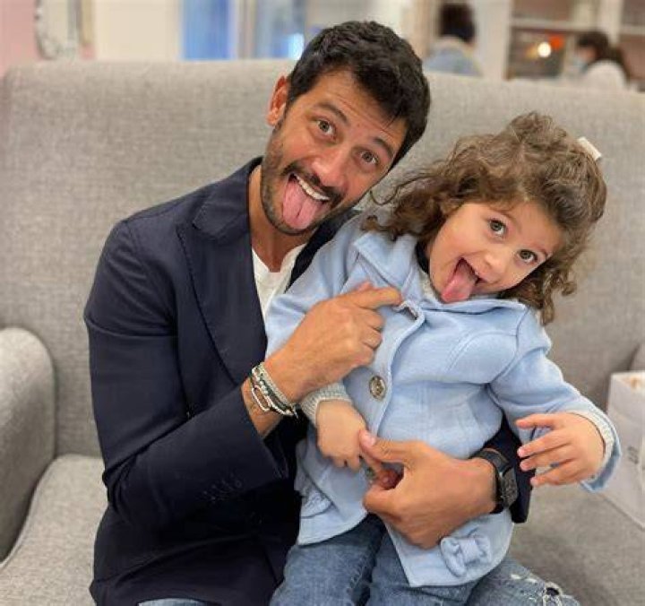Ramona Khalil (Jad Hadid's Wife) Wiki, Height, Age, Children, Family, Biography & More WikiBio