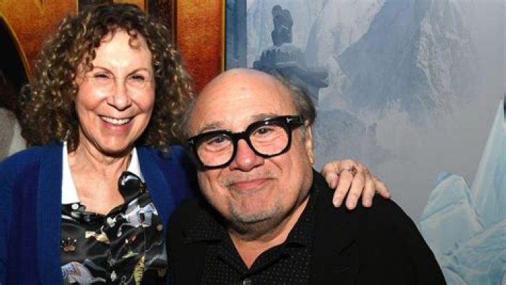 Rhea Perlman talks staying married to Danny DeVito despite decadelong