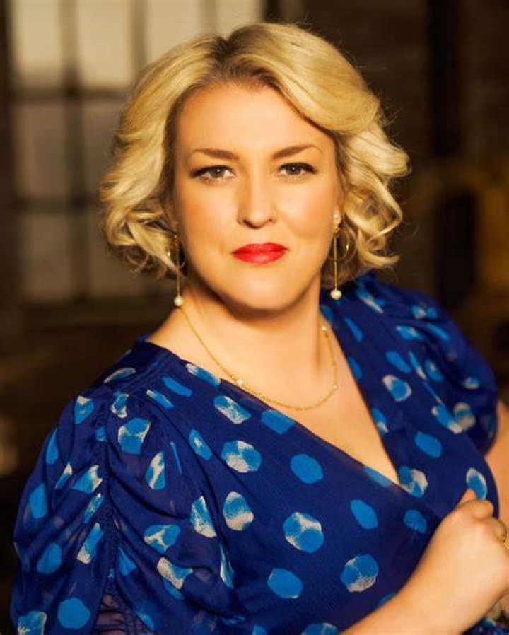 Sara Davies Bio, Net Worth, Story, Married, Parents, Husband, Family