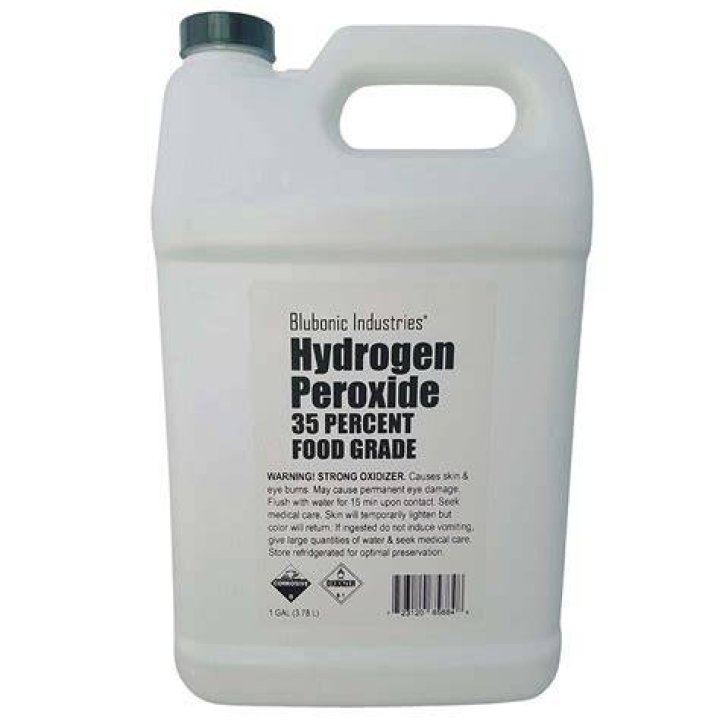 Will hydrogen peroxide harm cesspits?